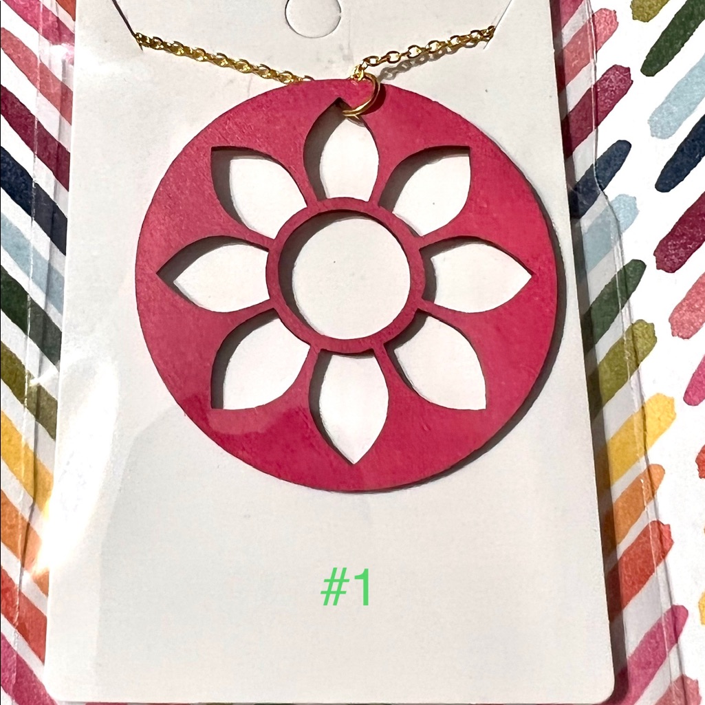 Red Wood Pendant Necklace 10$